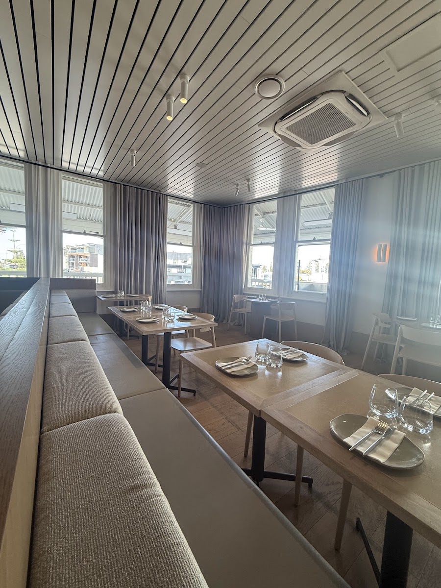 Hnly Restaurant Bar